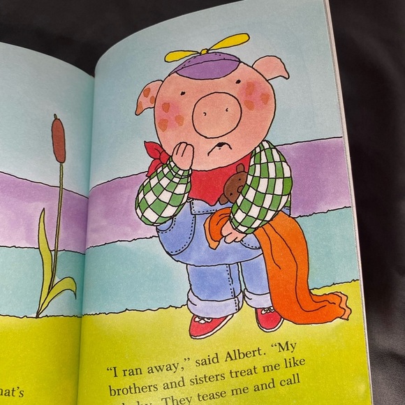 'The Littlest Pig' VHS and Book Set - Picture 8 of 8